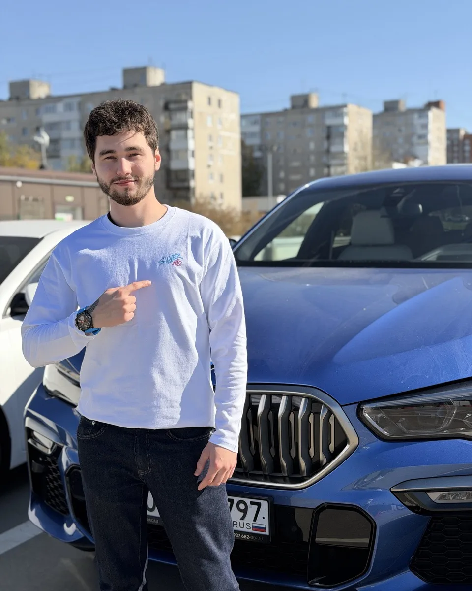 Сакаев Ильнар, Продавец-консультант
